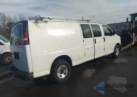 2017 Chevrolet Express Cargo Van z USA, uszkodzony, nr VIN 1GCWGBFF9H1307332